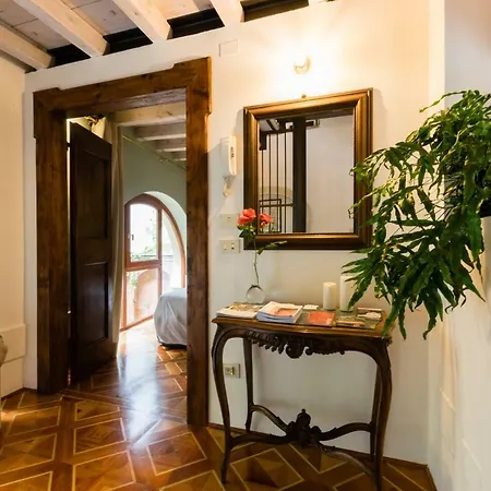 بيت ضيافة Little Garden *